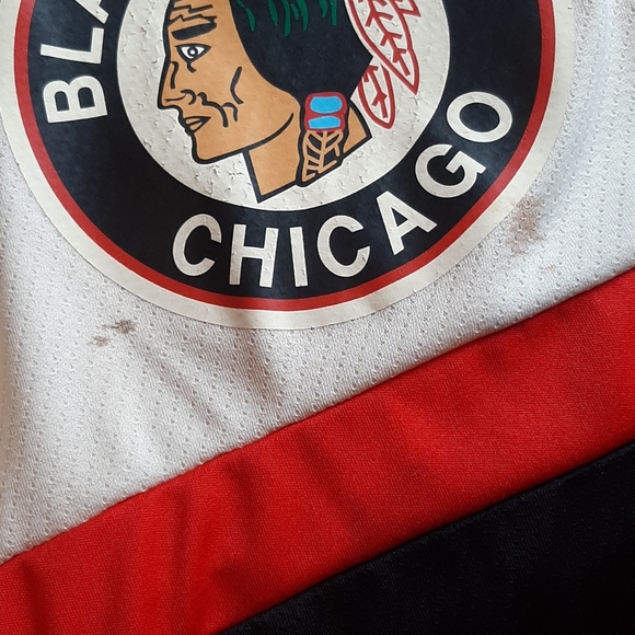Chicago Blackhawks Retro Jersey - Picture 4 of 7